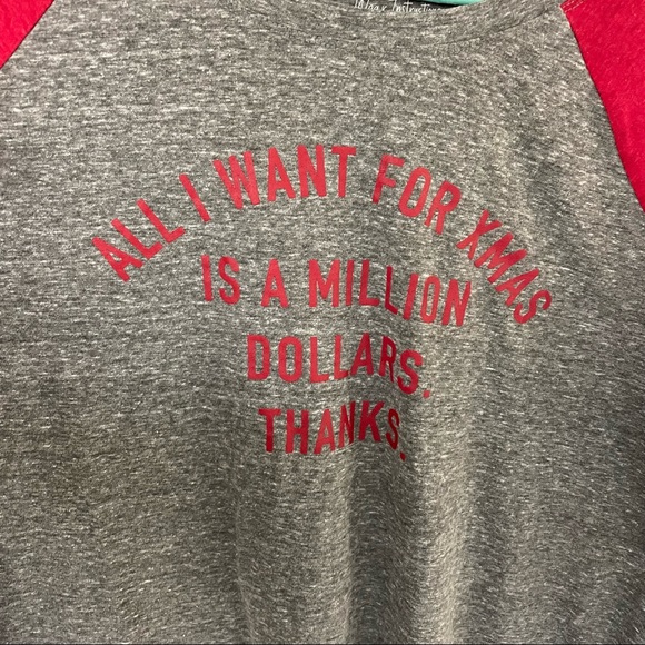 TORRID- Christmas Heather Gray Soft Tee - Size 2 - Picture 9 of 13